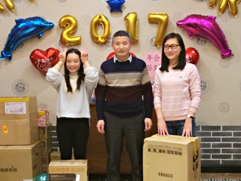 上海川奇年會二等獎(jiǎng)獲得者合影