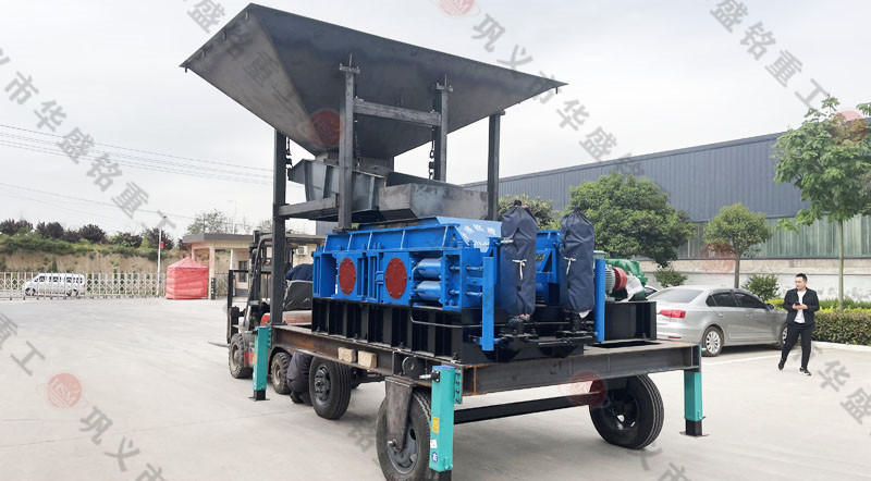 加工一噸河卵石能出多少沙子？移動(dòng)對輥制砂機(jī)制砂效果怎么樣